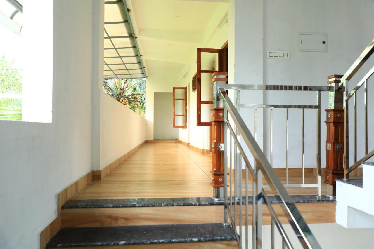 Water Gate Tourist Home And Resorts Mundrothuruth Exterior photo